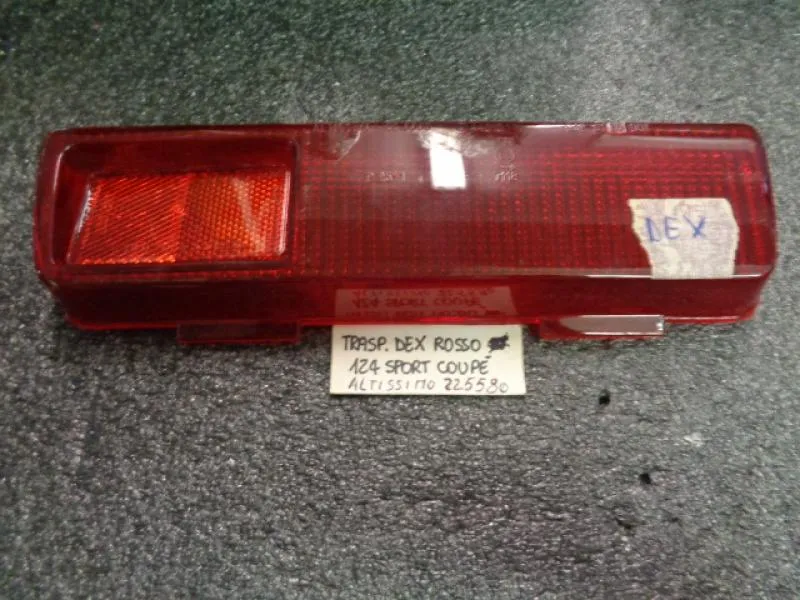 Plastica Fanalino Posteriore Destro Rosso Fiat 124 Sport Coupè