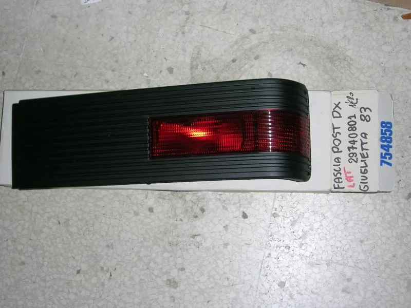 Fanalino Posteriore Destro (Cornice Nera) Alfa Romeo Giulietta '83