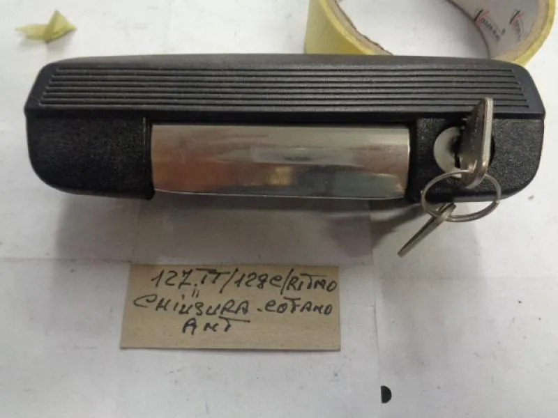 Maniglia Chiusura Cofano Anteriore Fiat 127  / Fiat 128 C / Ritmo