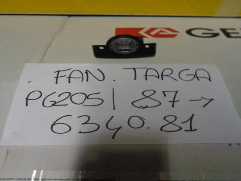 Fanalino Targa Peugeot 205 Dal 1987 Al 1990