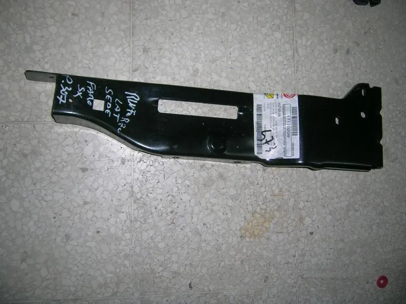 Rinforzo Laterale Sede Faro Sinistra  Peugeot 307 2001-2005