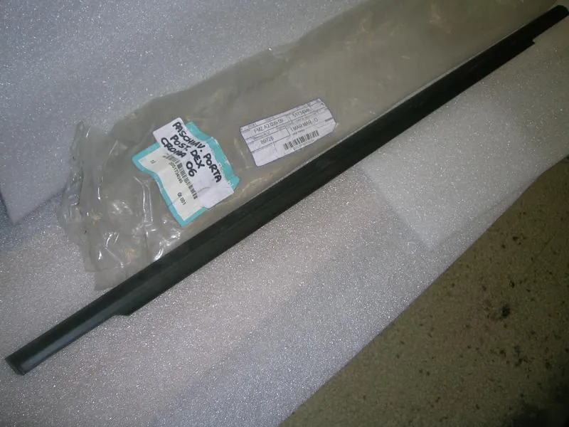 Raschiavetro Esterno Posteriore Destro Fiat Croma 2005-2010