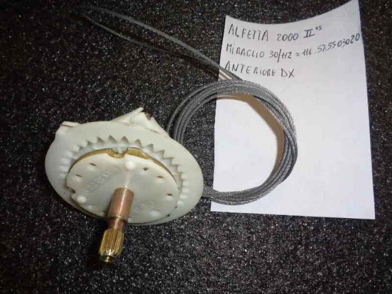 Alzavetro Anteriore Destro Alfa Romeo Alfetta 2000