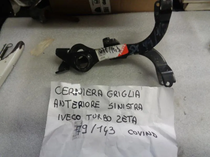 Cerniera Griglia Anteriore Sinistra Iveco Turbo Zeta