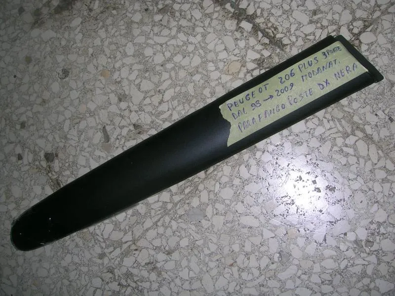 Modanatura Parafango Posteriore Destra Nera Peugeot 206 1998-2009 3 Porte