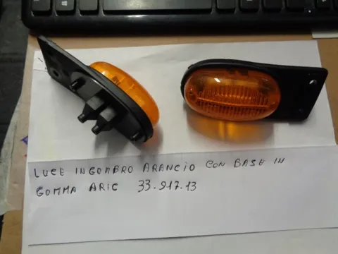 Luce Ingombro Arancio Con Base In Gomma