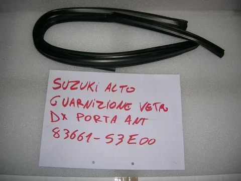 Guarnizione Vetro Porta Anteriore Destra Suzuki Alto
