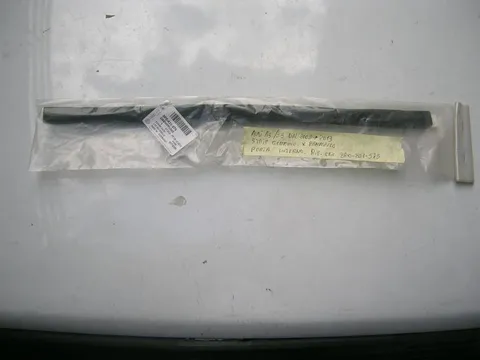 Strip Gommino Per Pannello Porta Interno Audi A3,S3 Dal 2009 Al 2013