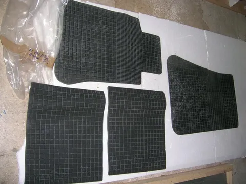 Set Tappeti Mercedes 124/190- BMW Serie 3