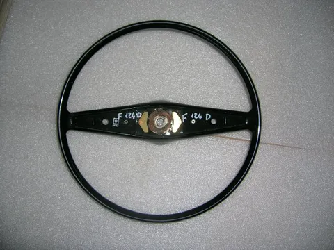 Volante Fiat 124