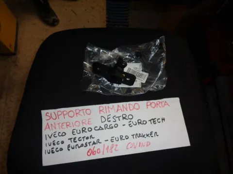 Supporto Rimando Porta Anteriore Destro Iveco EuroCargo, EuroTech, EuroTrakker, EuroStar