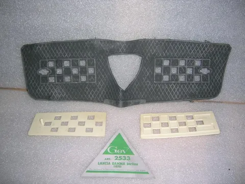 Copriradiatore Lancia Gamma Berlina (1976)