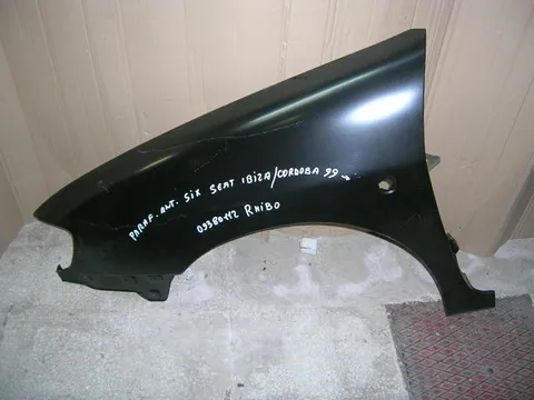 Parafango Anteriore Sinistro Seat Ibiza - Cordoba 1999-2002