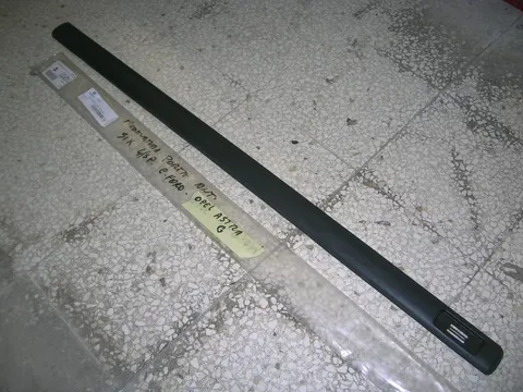 Modanatura Porta Anteriore Sinistra Nera Opel Astra G 1998-2004  5 Porte