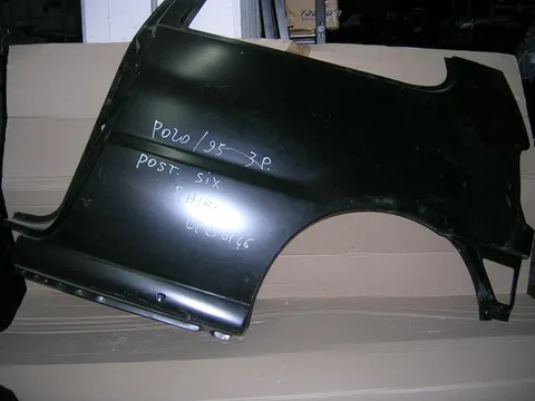 Parafango posteriore SX Wolkswagen Polo '95 3P