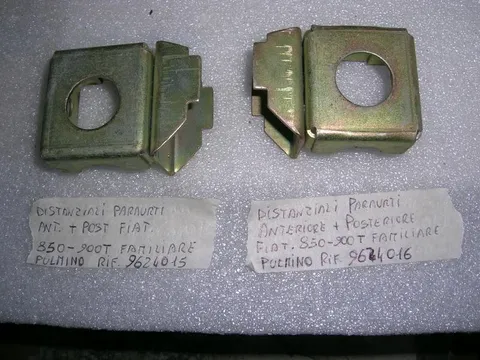 Distanziali Paraurti Posteriore E Anteriore Fiat 850-900 T Familiare