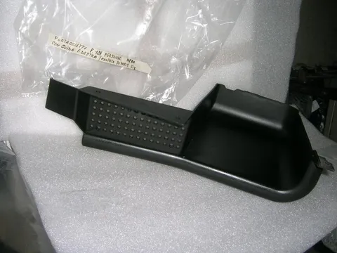 Portaoggetti Nero  Con Guida a Destra Montato Su Parte Sinistra Fiat 126 Personal