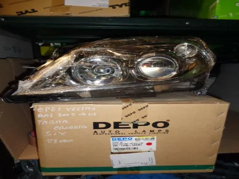 Proiettore Sinistro Opel Vectra Con Parabola Cromata Dal 2005 Al 2006