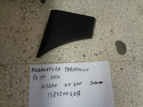 Modanatura Parafango Posteriore Destro Nissan Nv 400 2011 In Poi