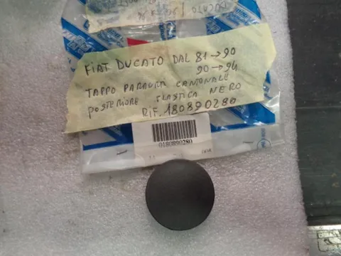 Tappo Cantonale Anteriore/Posteriore Nero Fiat Ducato 1982-1994