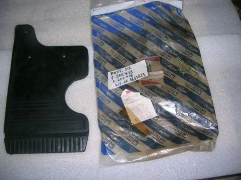 Paraschizzi Posteriore Sinistro Fiat Cinquecento 93' - Fiat Seicento 98'
