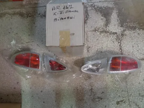Kit Fanali Posteriore Bianchi Alfa Romeo 147