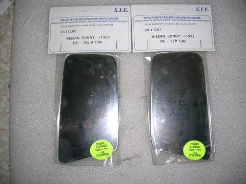 Vetrino Specchio Retrovisore Dx e Sx Nissan Sunny