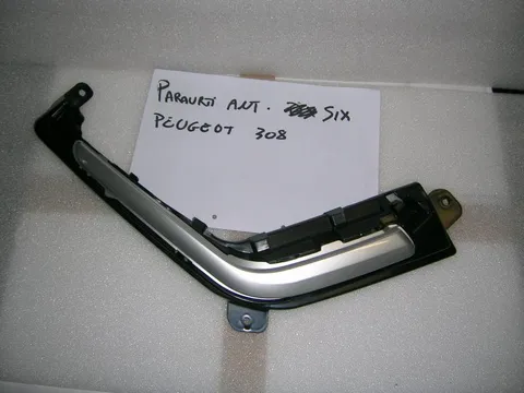 Cornice Griglia Paraurti Anteriore Sinistra Con Modanatura Grigia Peugeot 308 '011