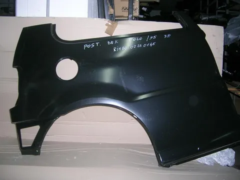 Parafango posteriore DX Wolkswagen Polo '95 3P