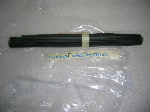 Guarnizione Scendente Porta Sinistra Fiat Fiorino 1991-2008
