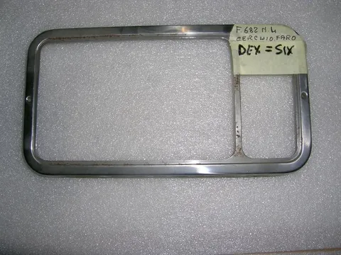 Cornice Faro Ant. Fiat 682