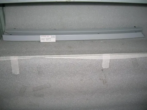 Modanatura  Sottofaro Destra Alfa Romeo 155