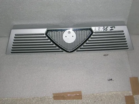 Griglia Alfa 75