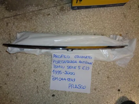 Profilo Cromato Portatarga Anteriore Bmw Serie 5 E39 1995-2000