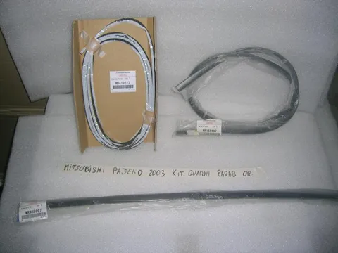 Kit Guarnizione Parabrezza Mitsubishi Pajero 2003
