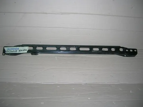 Traversa Anteriore Inferiore Esterna Fiat Bravo/a /Marea/ Tipo/Tempra/Coupè/ 145/6/155/Dedra/ Delta