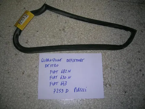 Guarnizione Deflettore Destro Fiat Iveco 682 N Fiat 690N Fiat 643