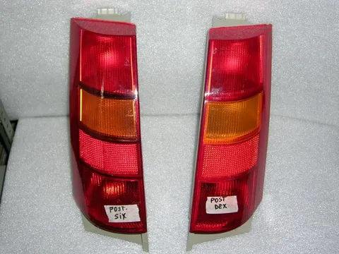 Fanalino Posteriore Destro E Sinistro Renault Super 5