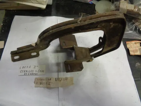 Cerniera Cofano Lancia Beta Prima Serie