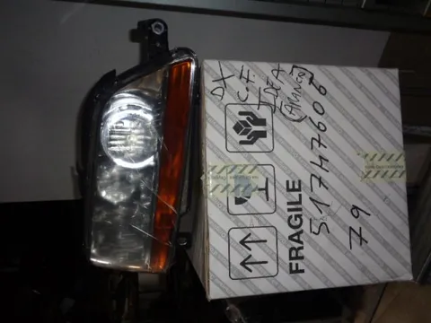 Proiettore Destro Con Fendinebbia Fiat Idea Con Freccia Arancione