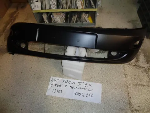 Paraurti Anteriore Da Verniciare Con Fori Per Modanatura Ford Focus 1998-2001