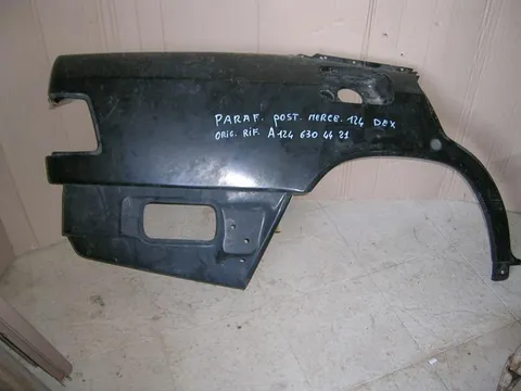 Parafango Post. Dx Mercedes 124
