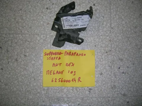 Staffa Parafango Anteriore Destra Renault Megane 2009