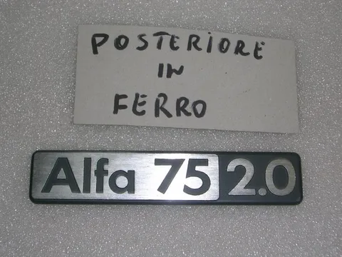 Scritta Post. in Metallo Alfa Romeo 75 2.0