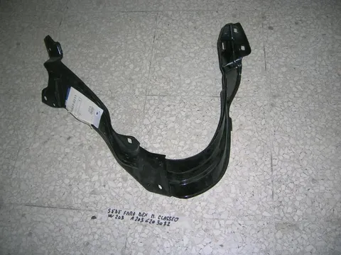 Sede Faro Anteriore Destra Mercedes Classe C  w203 2000-2007
