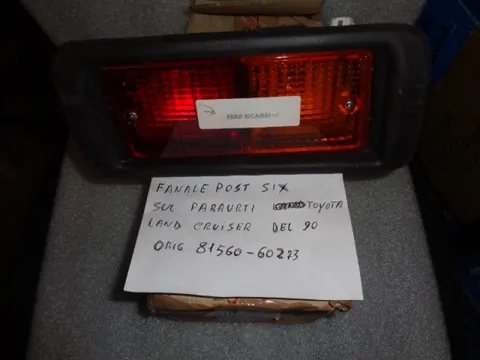 Fanale Posteriore Sinistro Su Paraurti Toyota Land Cruiser 1990