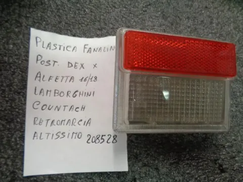 PLastica Fanalino Retromarcia Posteriore Destro Alfa Romeo alfetta 1.6-1.8, LAmborghini Countach