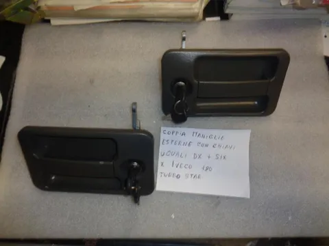 Coppia Maniglie Esterne Con chiave Uguale Iveco 190 Turbostar