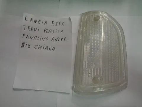 Plastica Fanalino Anteriore Sinistra Chiara Lancia Beta Trevi