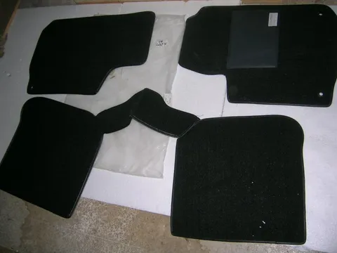 Set Tappeti Neri Volkswagen Golf 4